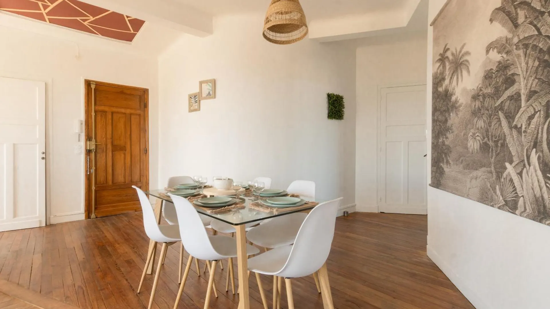 Appartement Spacieux - Vue Pyrenees - Hypercentre Tarbes France