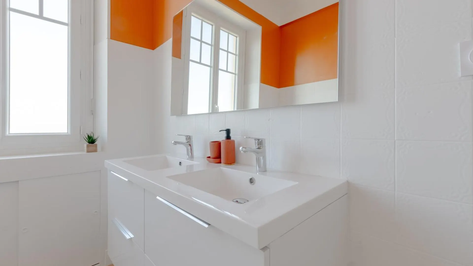 Appartement Spacieux - Vue Pyrenees - Hypercentre Tarbes
