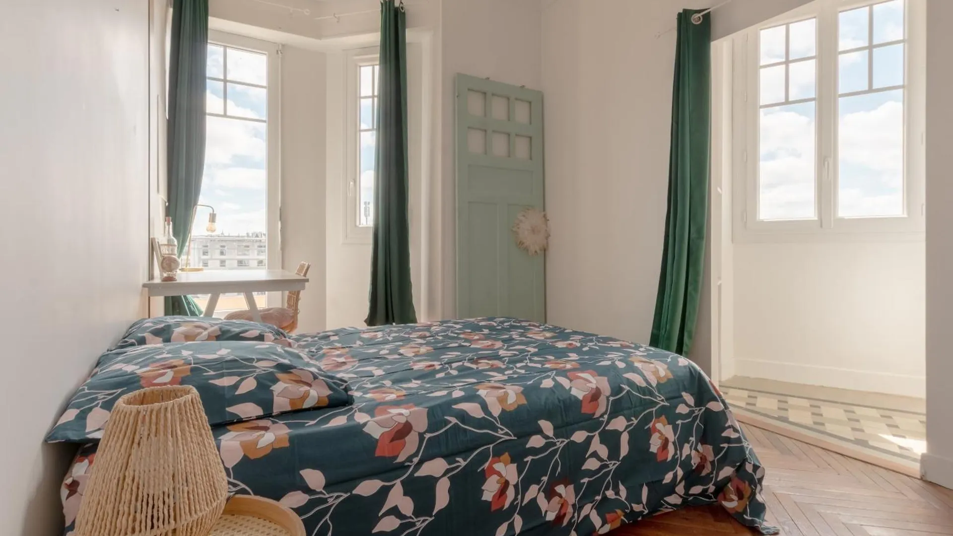 Appartement Spacieux - Vue Pyrenees - Hypercentre Tarbes France